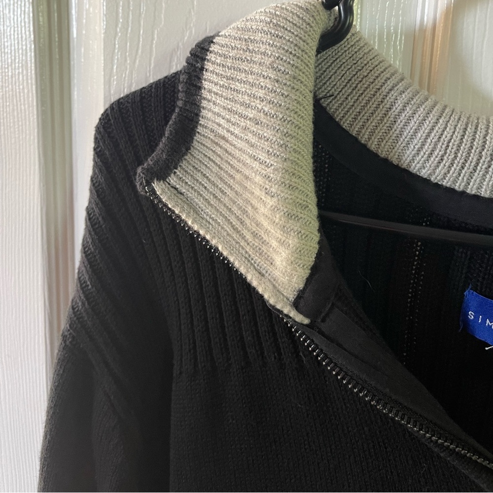 Simply Styled Sweater - Picture 3 of 7